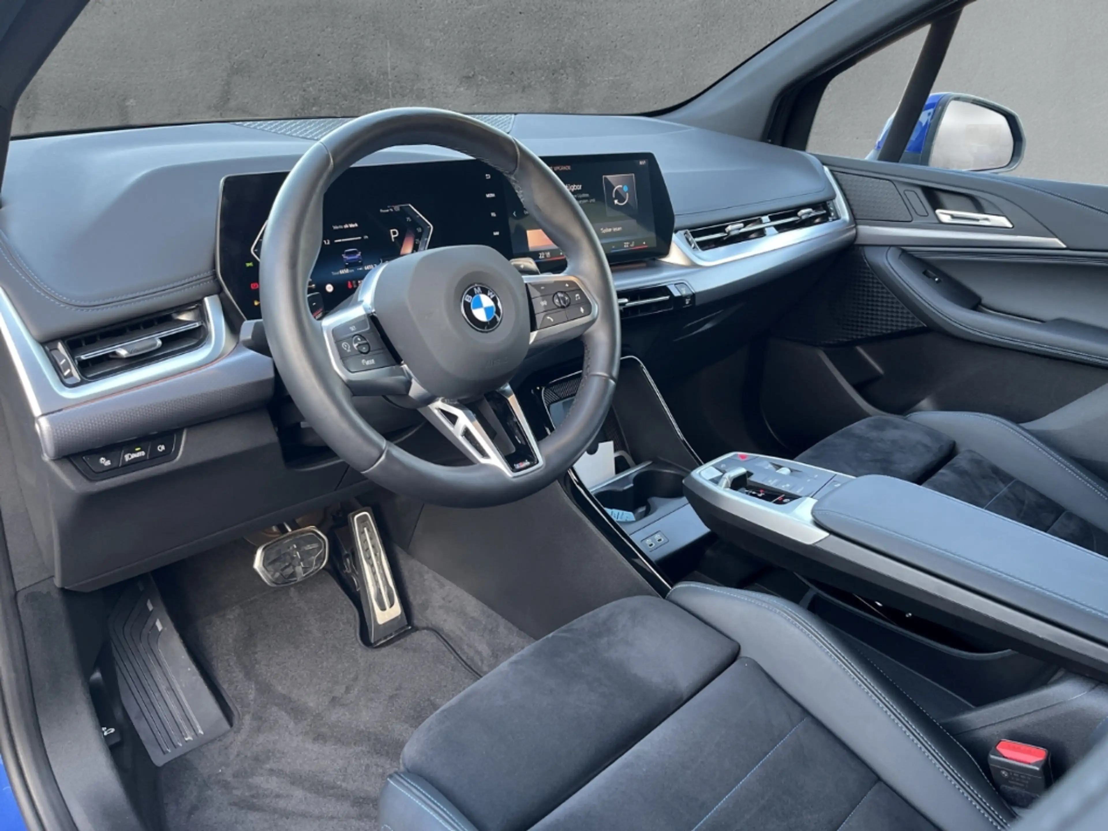 BMW 223 Active Tourer xDRIVE M SPORT AUTOMATIK NAVI AHK KA — photo 9