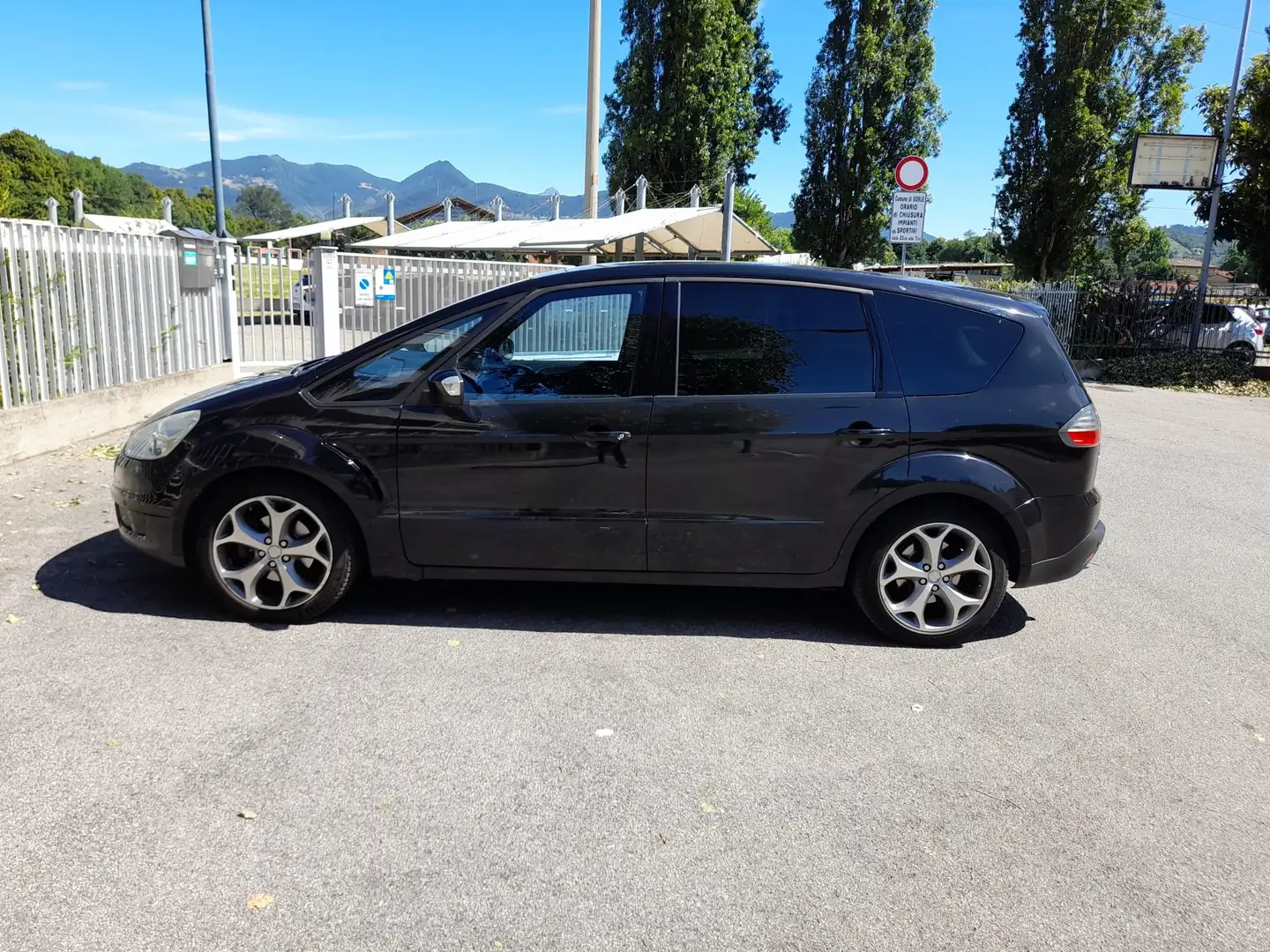 Ford S-Max S-Max 2.0 tdci Titanium 130cv auto dpf gancio tra Nero - 2