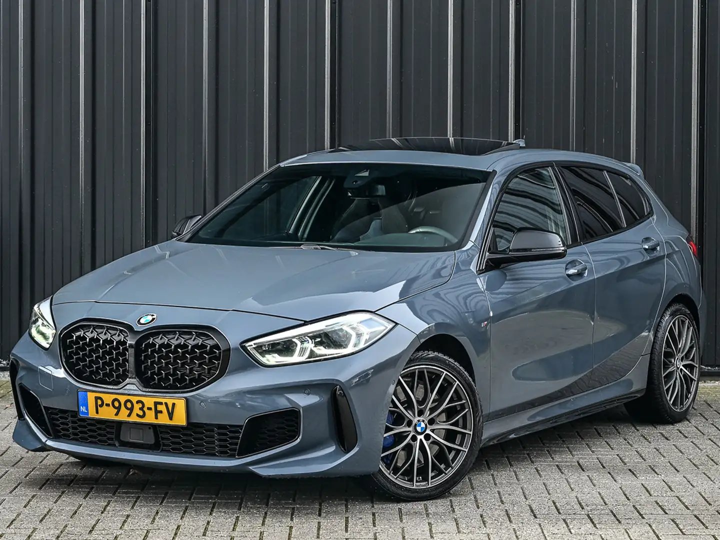 BMW 135 1-serie M135i xDrive High Executive · M- sport · P Gris - 2
