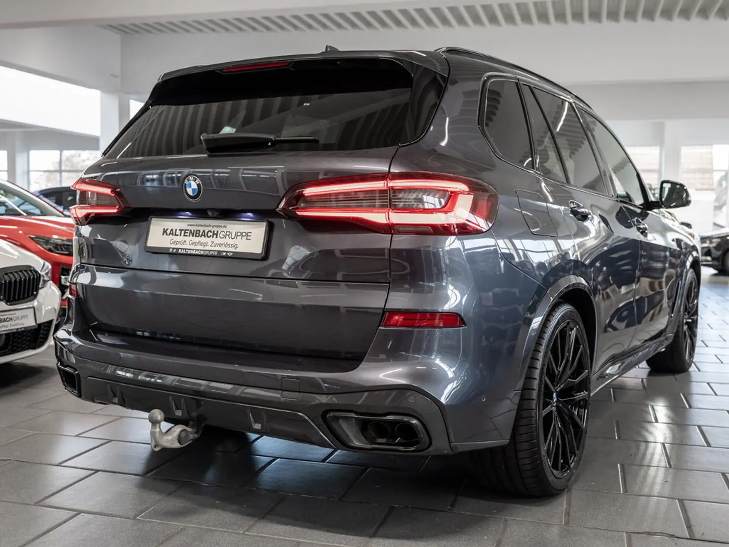 BMW X5 50i PANO AHK HUD 360° LASER LED STANDHZ NAVI Grau - 2