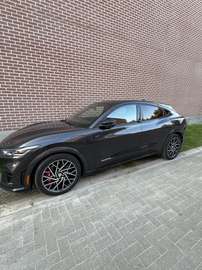 99 kWh AWD GT Extended Range