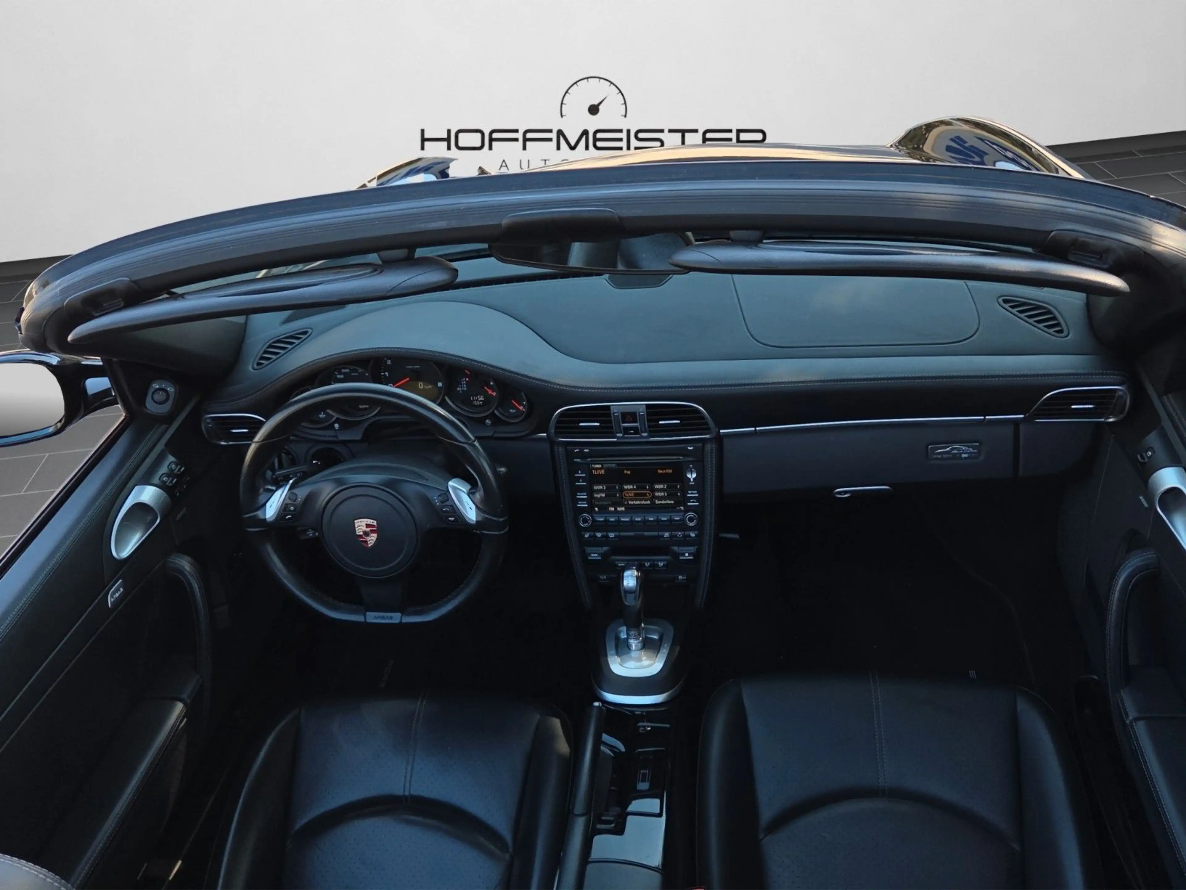 Porsche 911 Carrera Black Edition Cabrio — photo 11