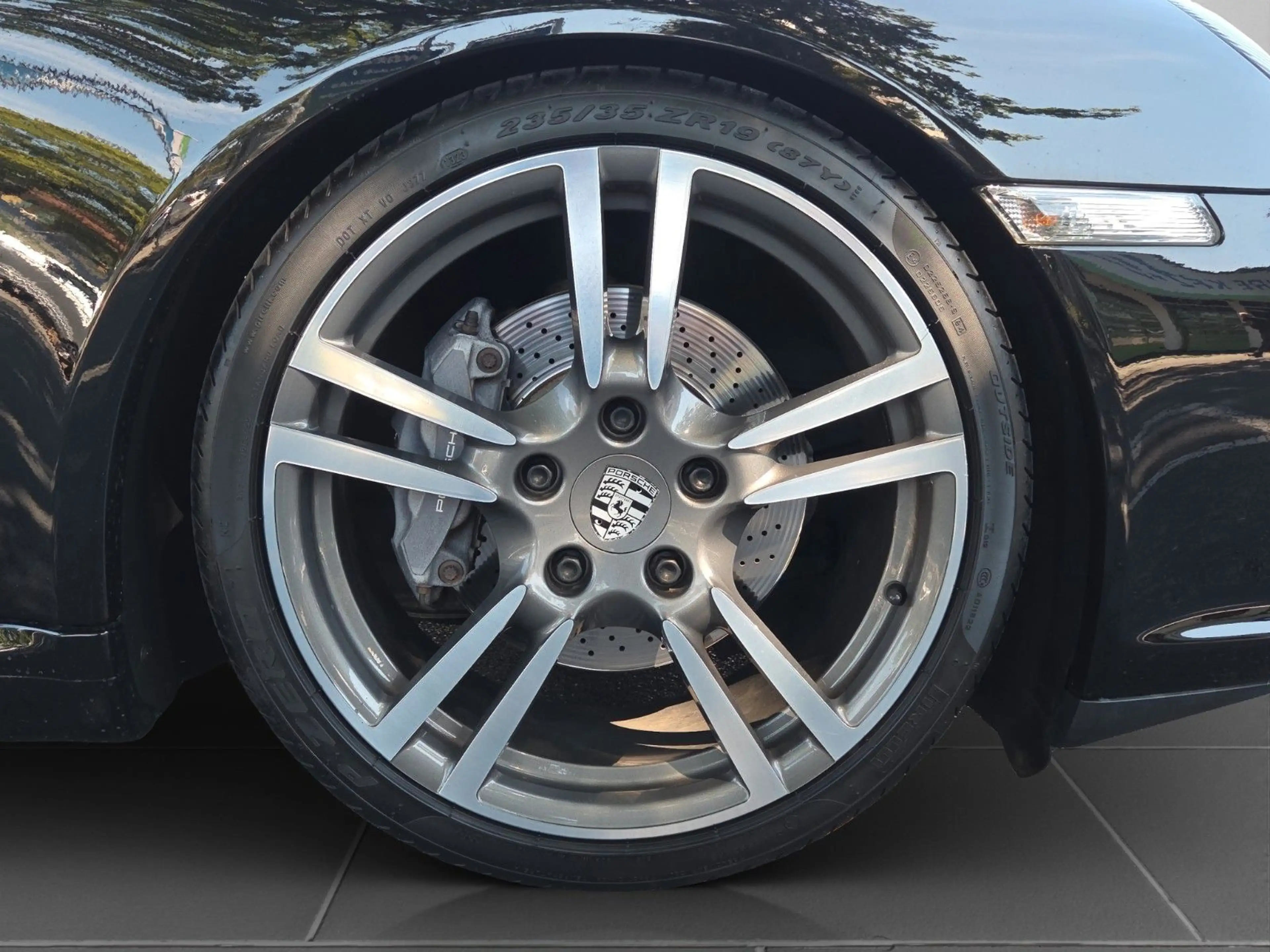 Porsche 911 Carrera Black Edition Cabrio — photo 14