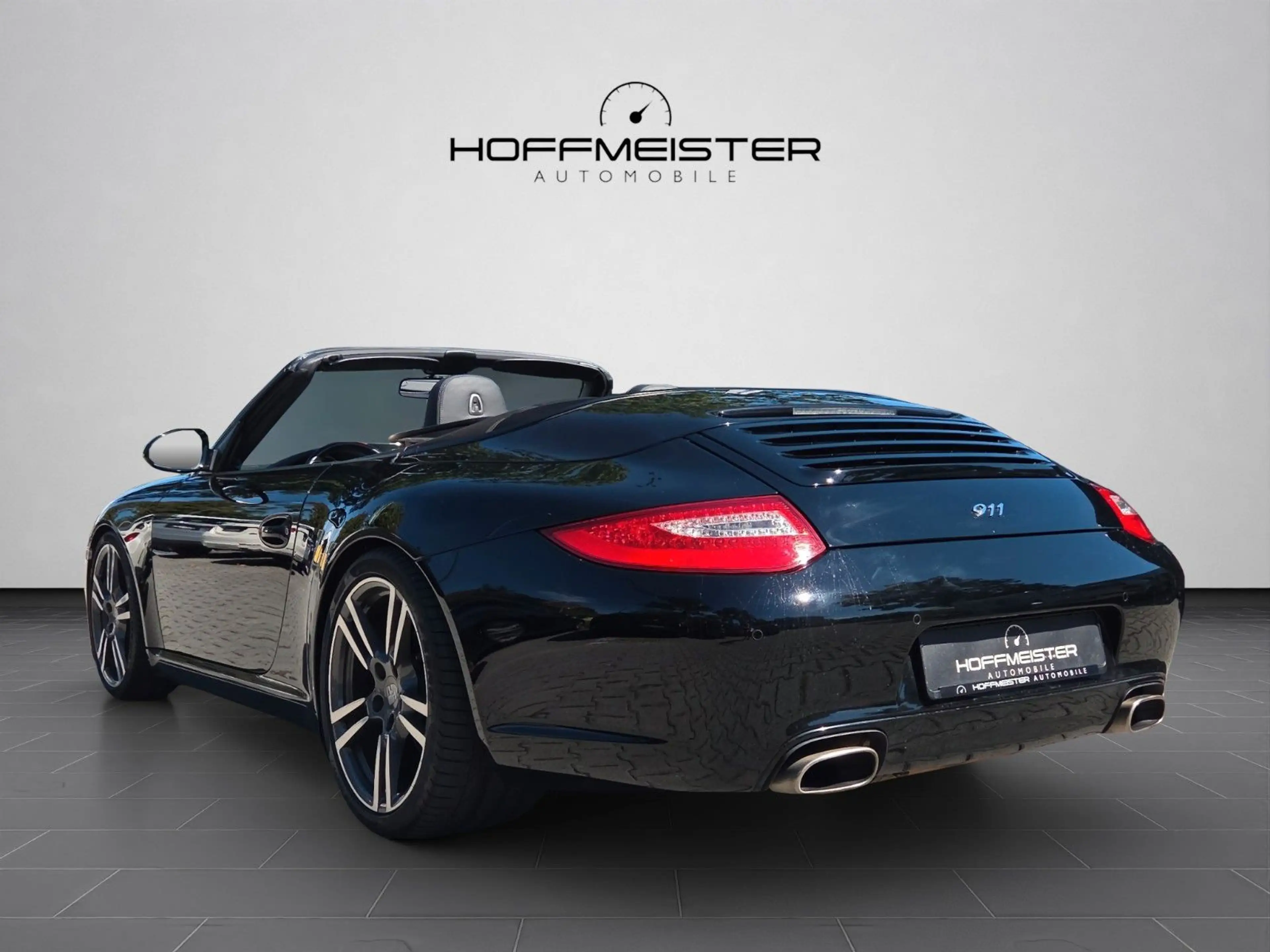 Porsche 911 Carrera Black Edition Cabrio — photo 3