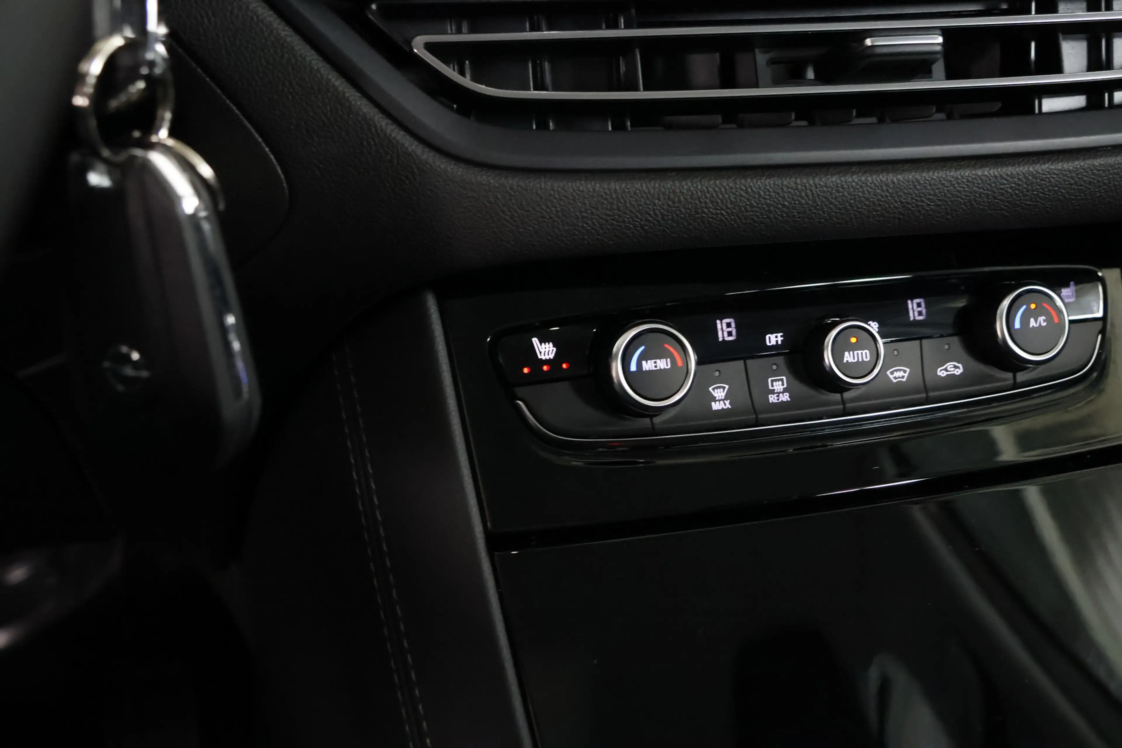 Opel Grandland 1.2 Turbo NJOY Edition / LED / ACC / CarPlay / Cam — photo 22