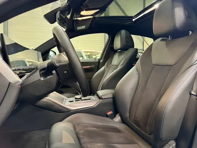 BMW I4 view 11
