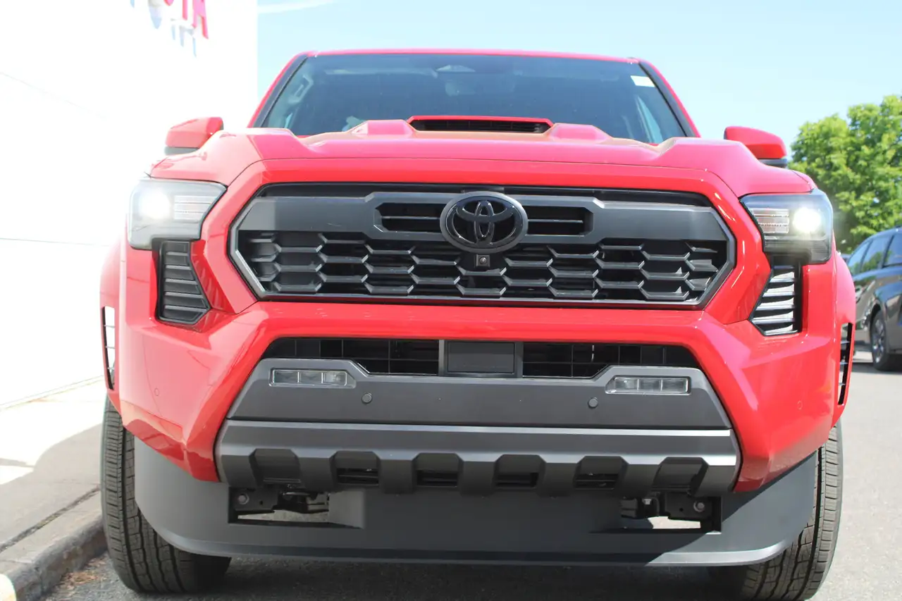 Toyota Tacoma снимка Toyota Tacoma
