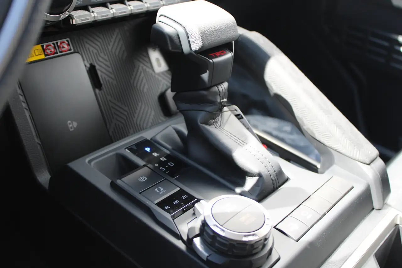 Toyota Tacoma снимка Toyota Tacoma