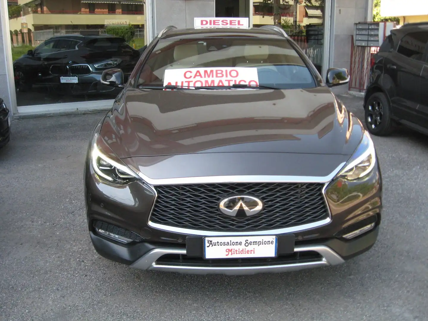Infiniti QX30 2.2d Executive awd dct PELLE+TETTO KM 74.500 Brun - 2