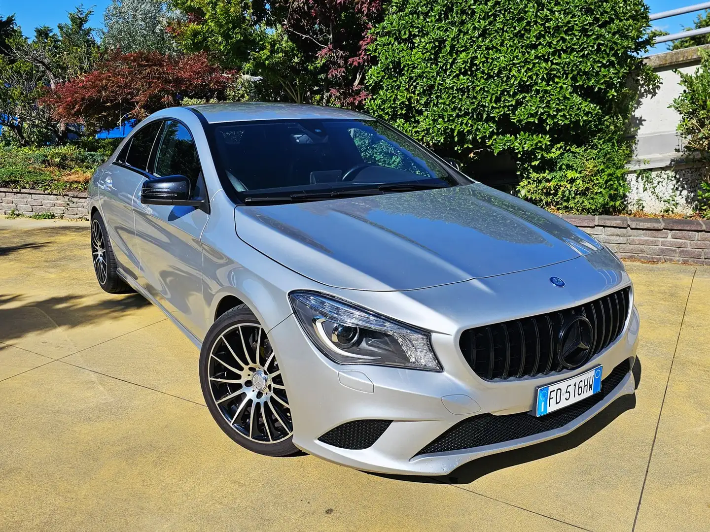 Mercedes-Benz CLA 220 CLA_C117 d Premium 177cv AUTO Argent - 1