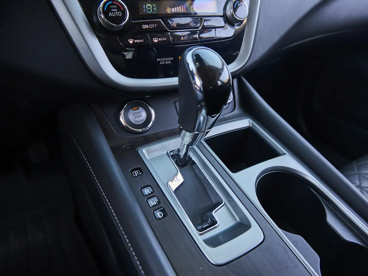 Nissan Murano снимка Nissan Murano