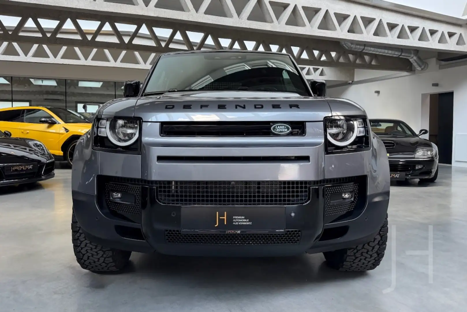Land Rover Defender 90 Hard Top D 250 Grau - 2