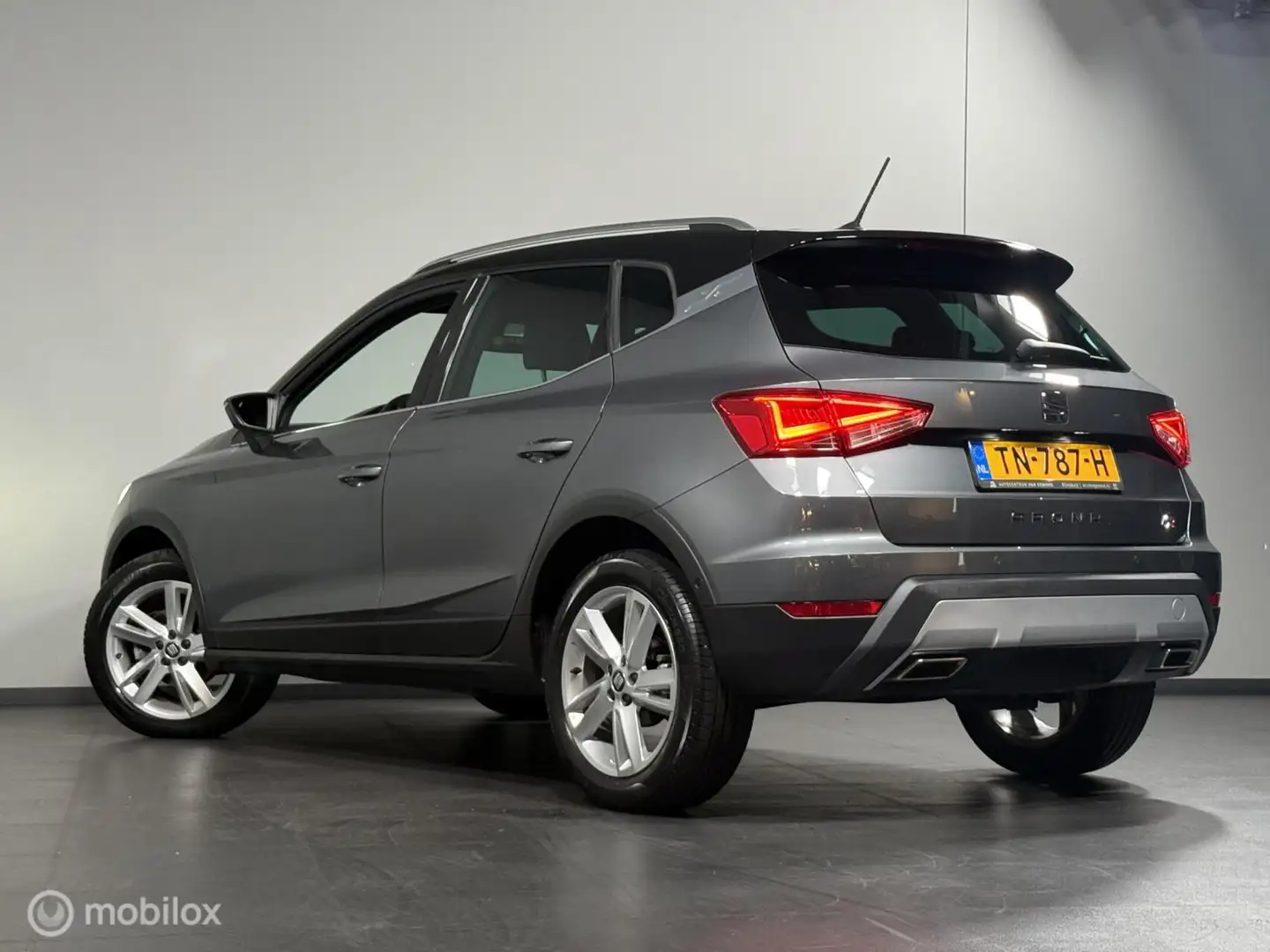 SEAT Arona 1.0 TSI FR | APP CONNECT | CRUISE | CAMERA Gris - 2
