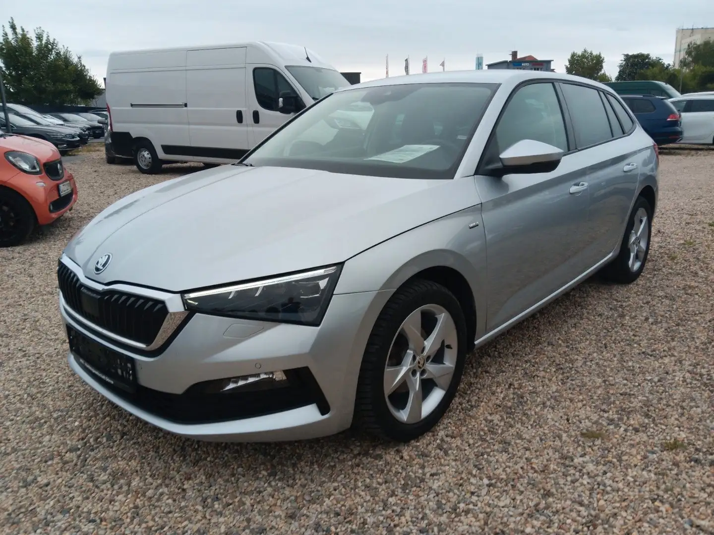 Skoda Scala Clever Automatik Klima LED Sitzheizung Zilver - 1