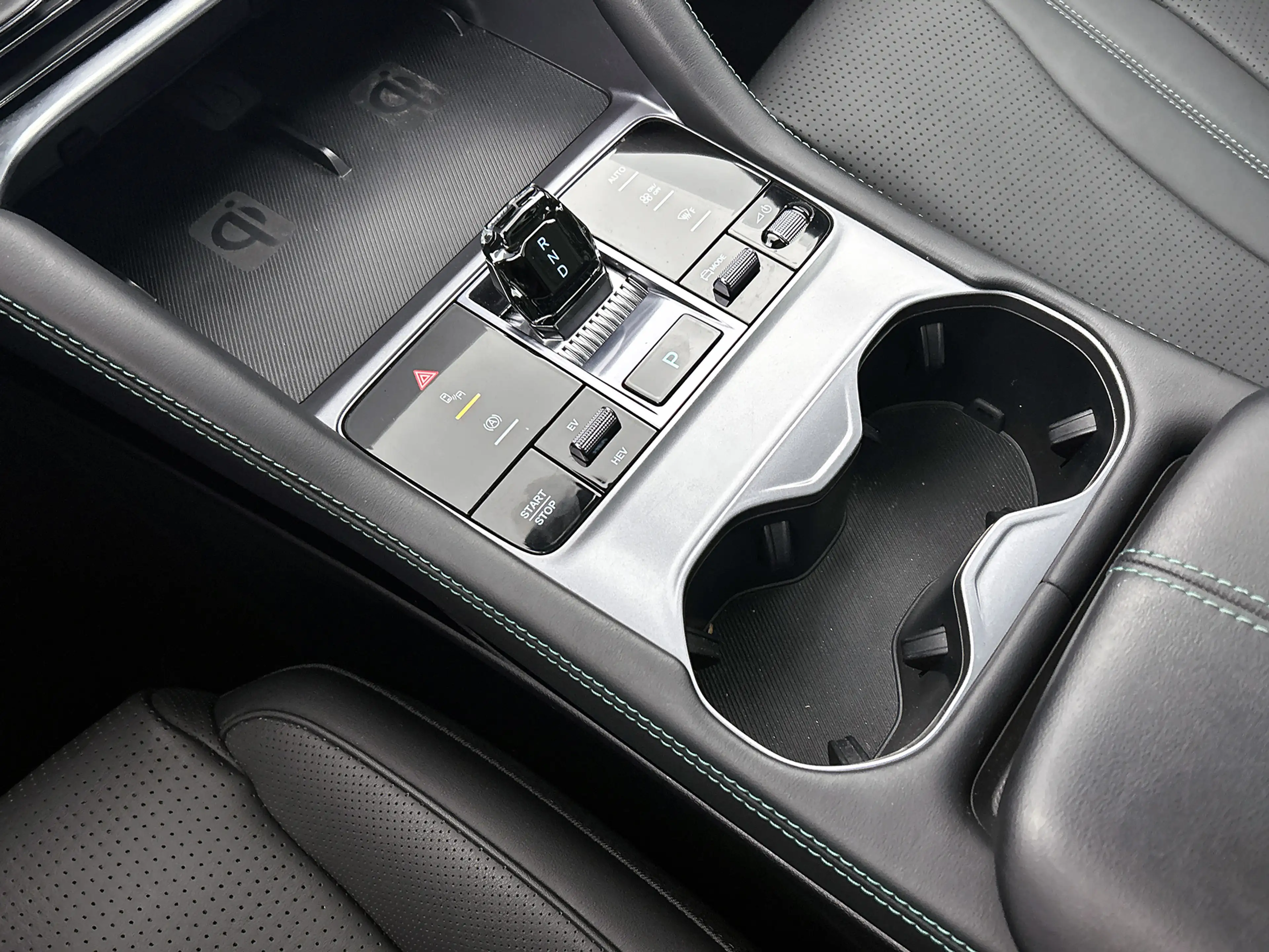 BYD Seal U 1.5 T DM-i AWD Design | Sunroof | 4x4 | Origineel — photo 12