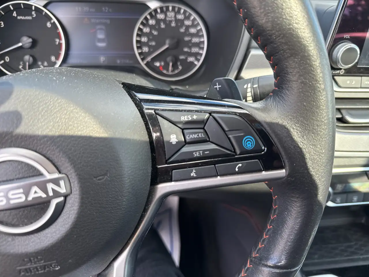 Nissan Altima снимка Nissan Altima