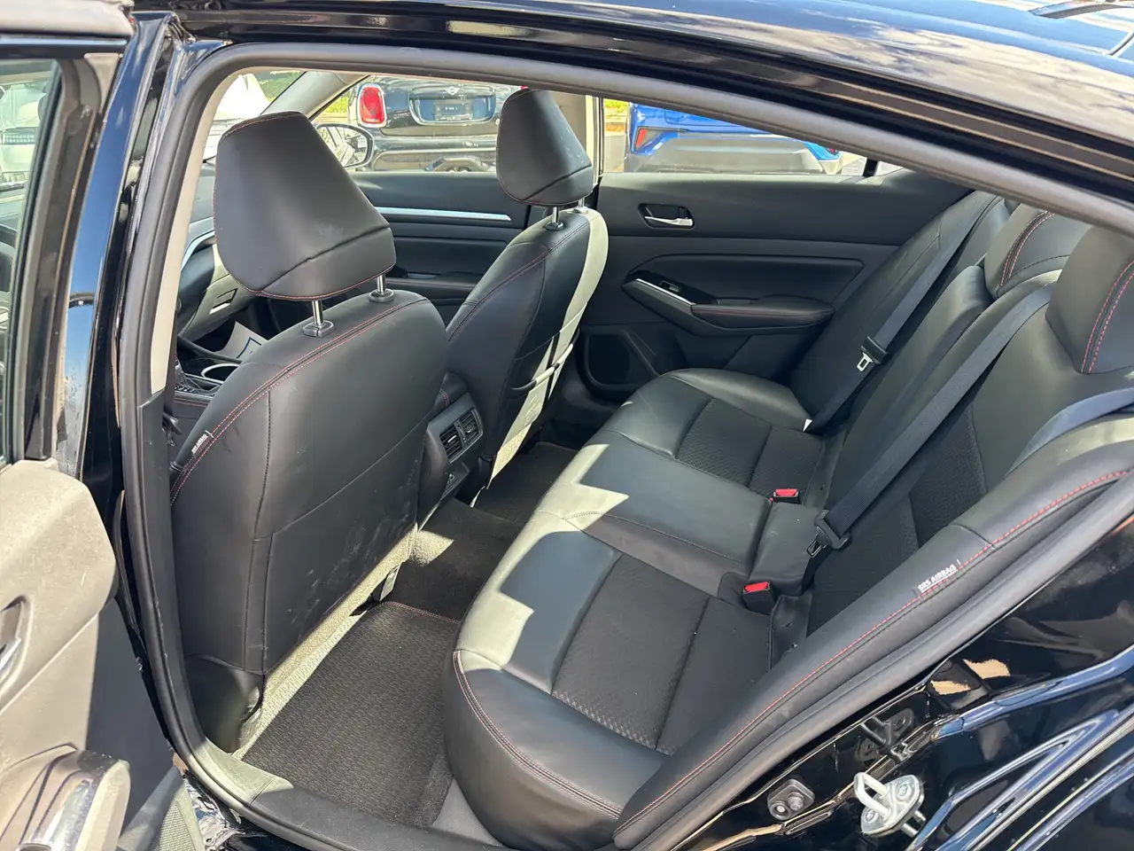 Nissan Altima снимка Nissan Altima