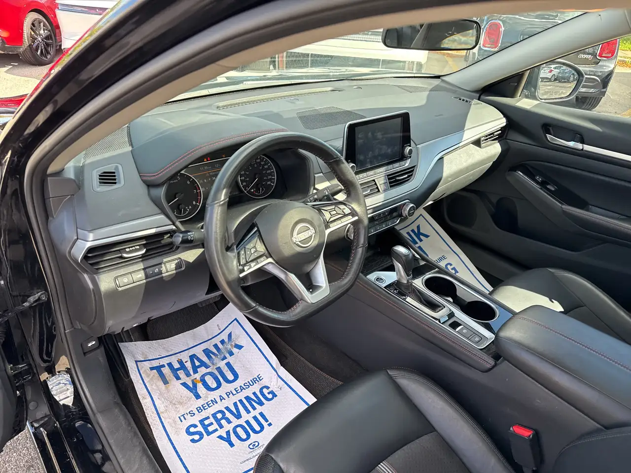 Nissan Altima снимка Nissan Altima
