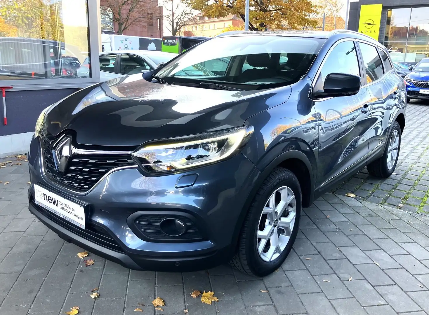Renault Kadjar 1.3 TCe 140 Business Automatik Grau - 1