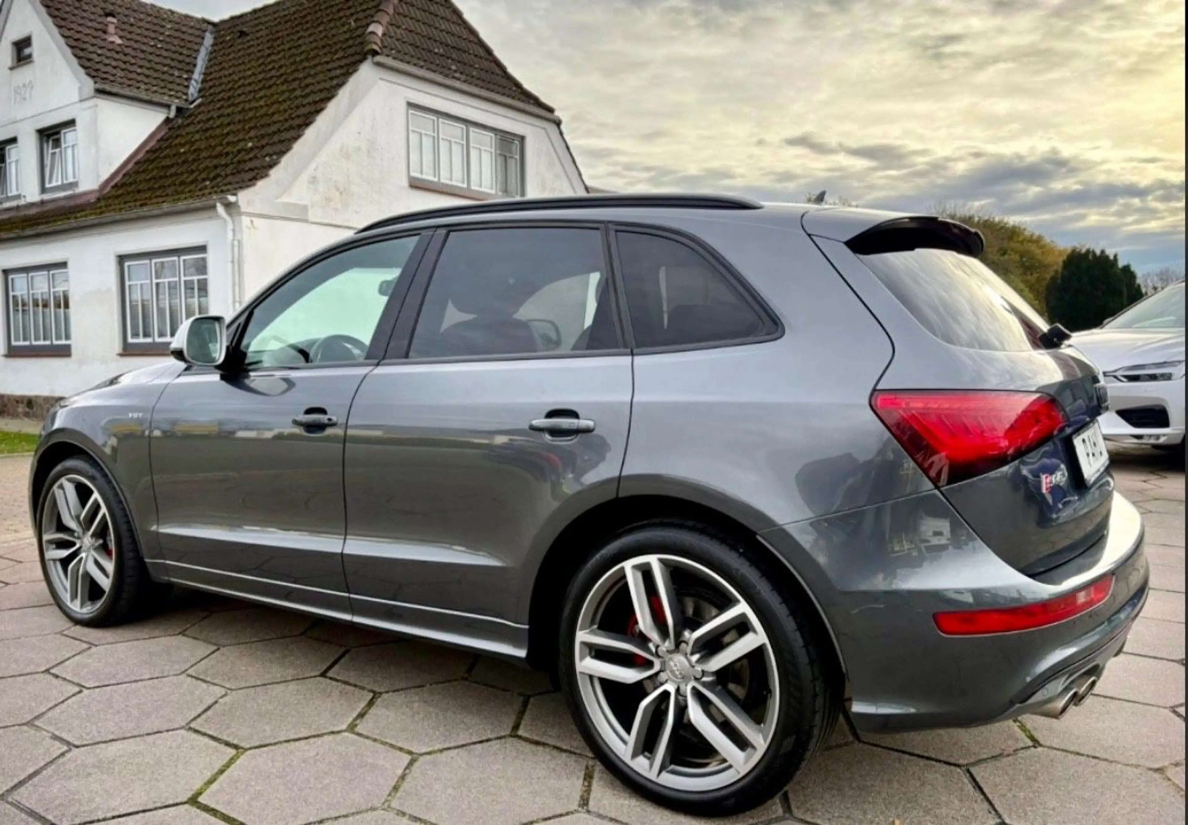 Audi SQ5 3.0 TDI Competition quattro MEMORY PANO 21" — photo 8