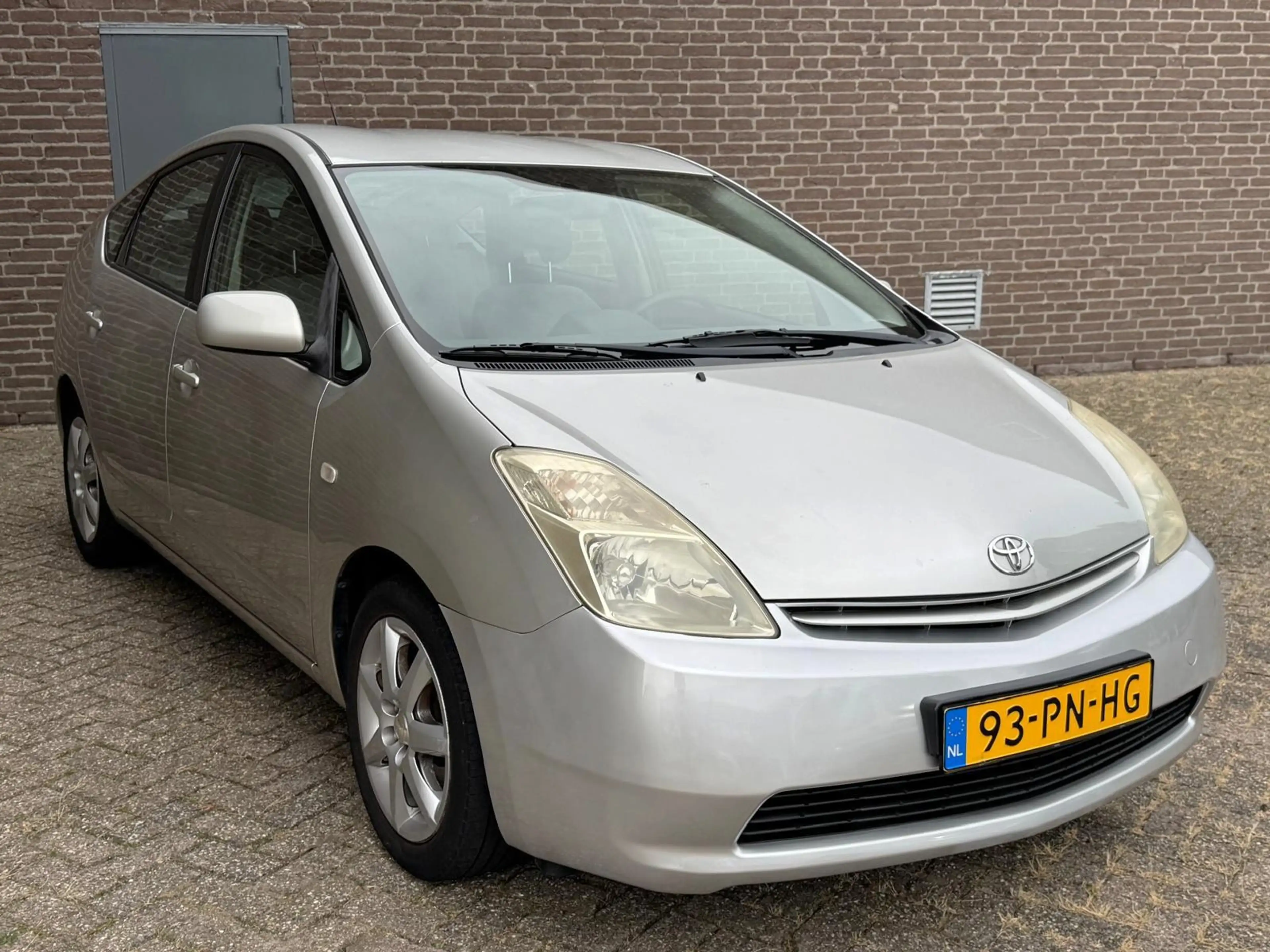 Toyota Prius 1.5 VVT-i Comfort Clima Cruis-Contr. Parkeersens. — photo 3