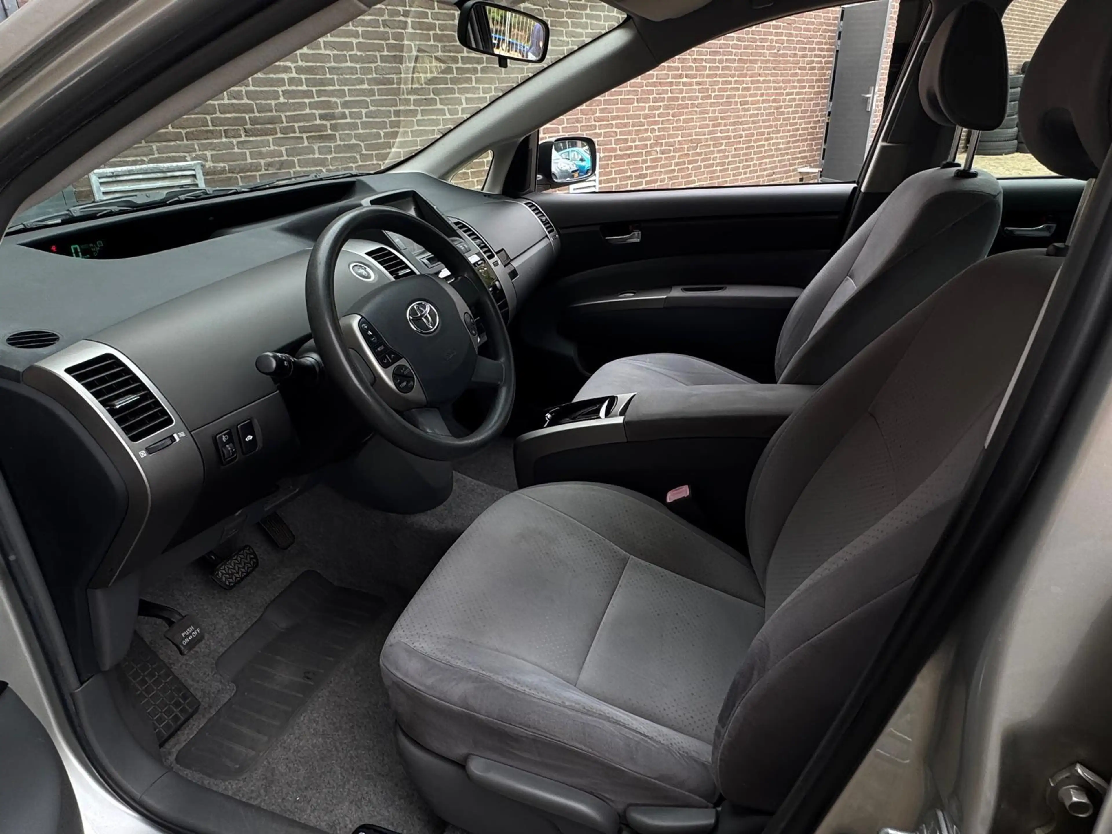 Toyota Prius 1.5 VVT-i Comfort Clima Cruis-Contr. Parkeersens. — photo 7
