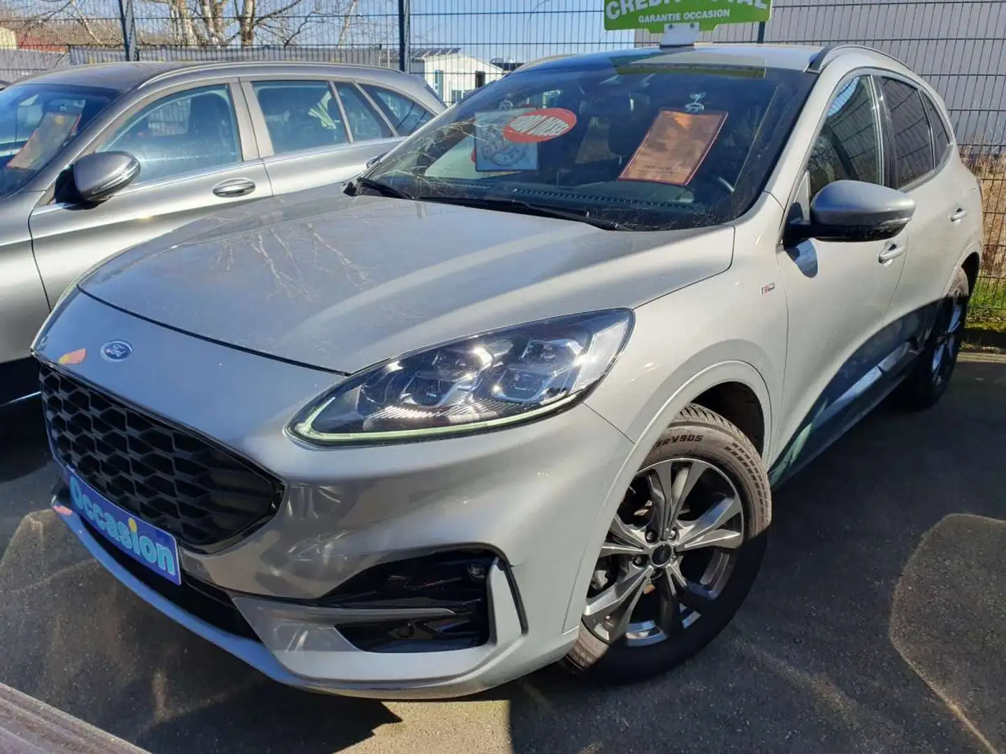 Ford Kuga 1.5 TDCI 120CV ST-LINE Gris - 1