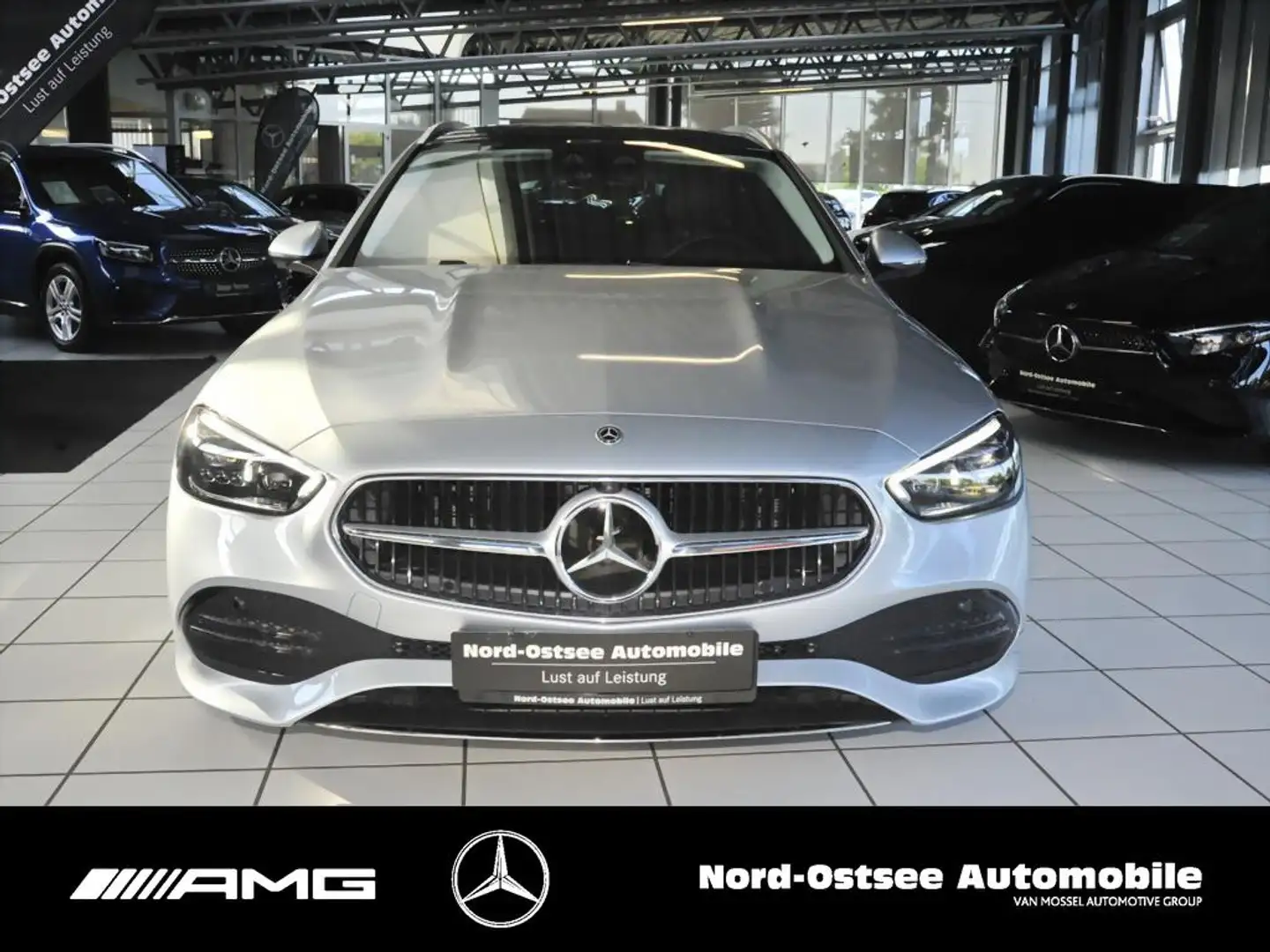 Mercedes-Benz C 300 e T AVANTGARDE ADV+ PANO AHK DISTRO 360° Argent - 2