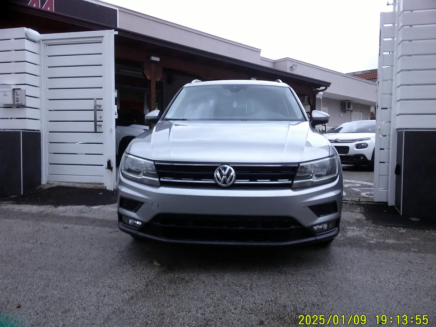 Volkswagen Tiguan Tiguan 2.0 tdi R-Line BM 4motion dsg Grigio - 2