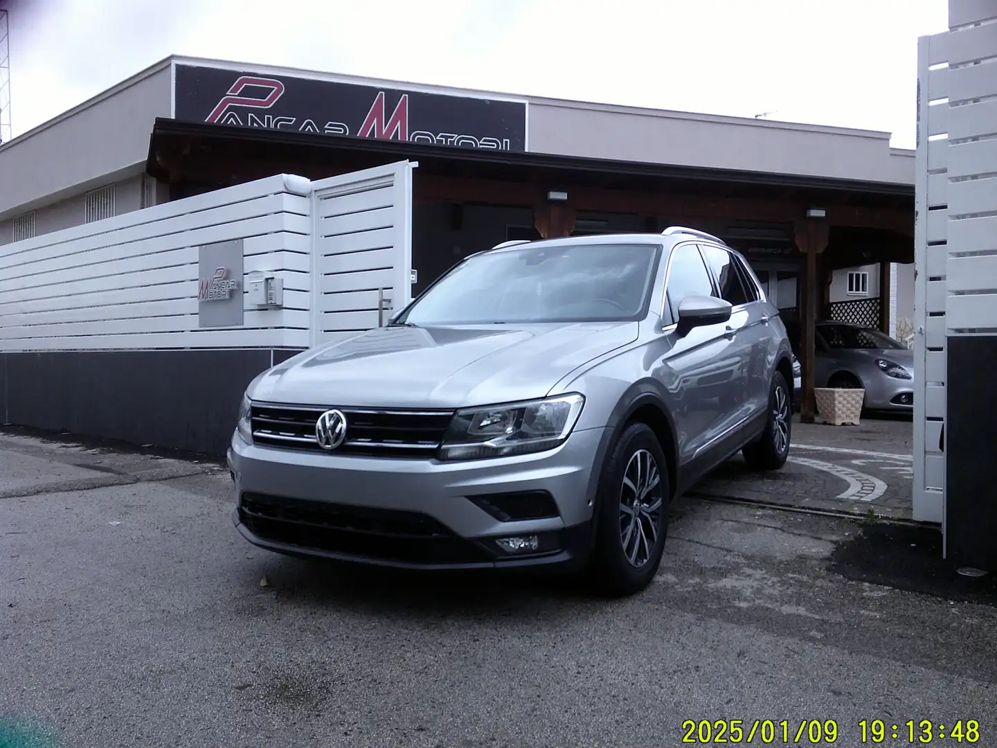 Volkswagen Tiguan Tiguan 2.0 tdi R-Line BM 4motion dsg Grigio - 1