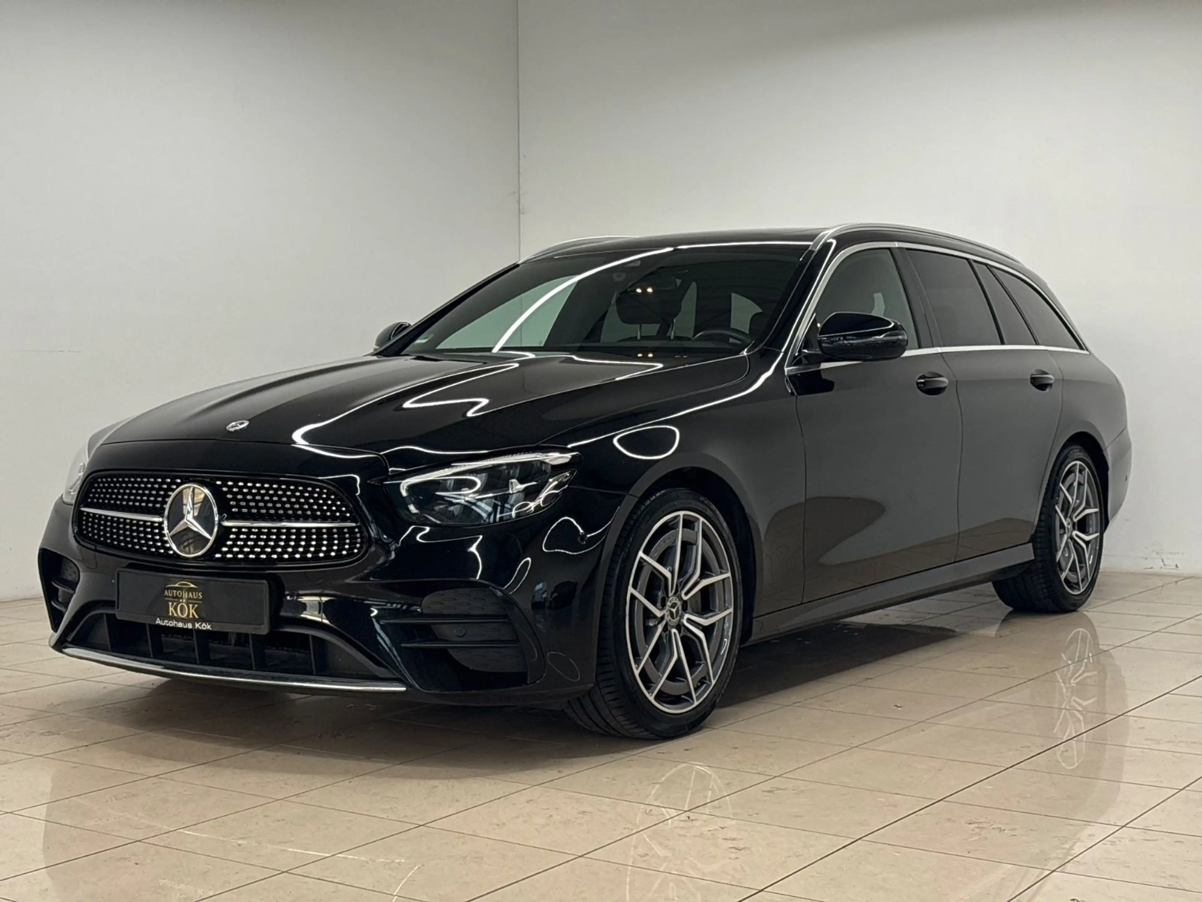 Mercedes-Benz E 220 d T-Modell AMG RFK ACC VirtualCockpit — photo 2