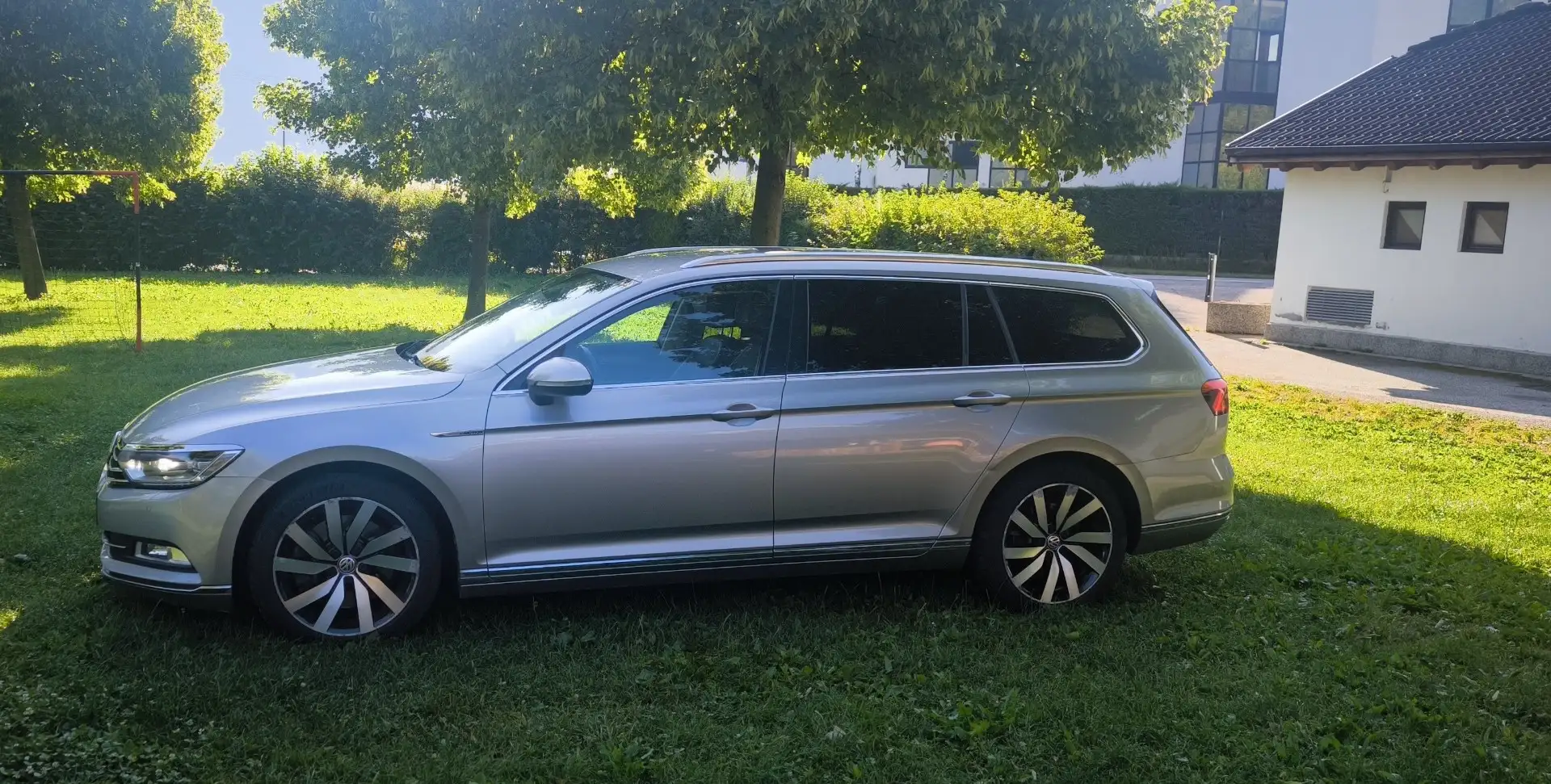 Volkswagen Passat Variant Highline 4motion 240cv dsg Full LED 18" Argento - 2