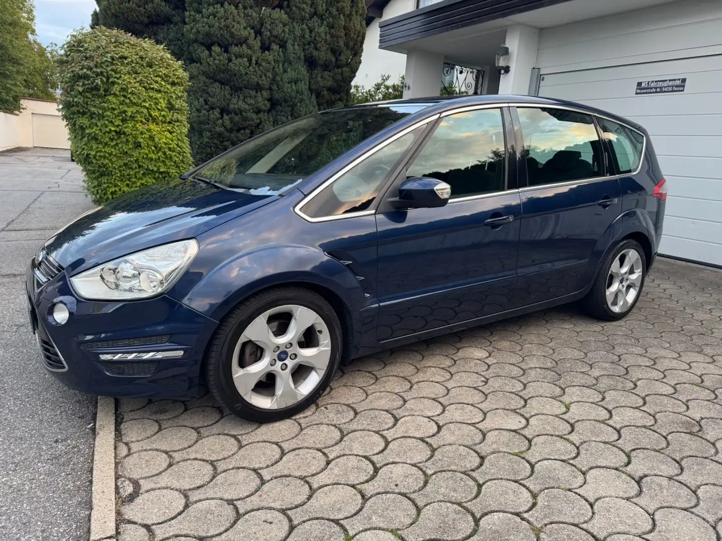 Ford S-Max S-MAX Titanium Automatik *AHK*SHZ*Navi*PDC Blau - 2