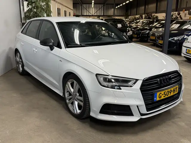 Audi A3 view 4