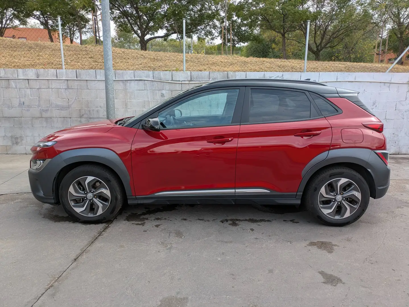 Hyundai KONA Kona HEV 1.6 GDI DT Tecno 2C Tecno 2C Rojo - 1