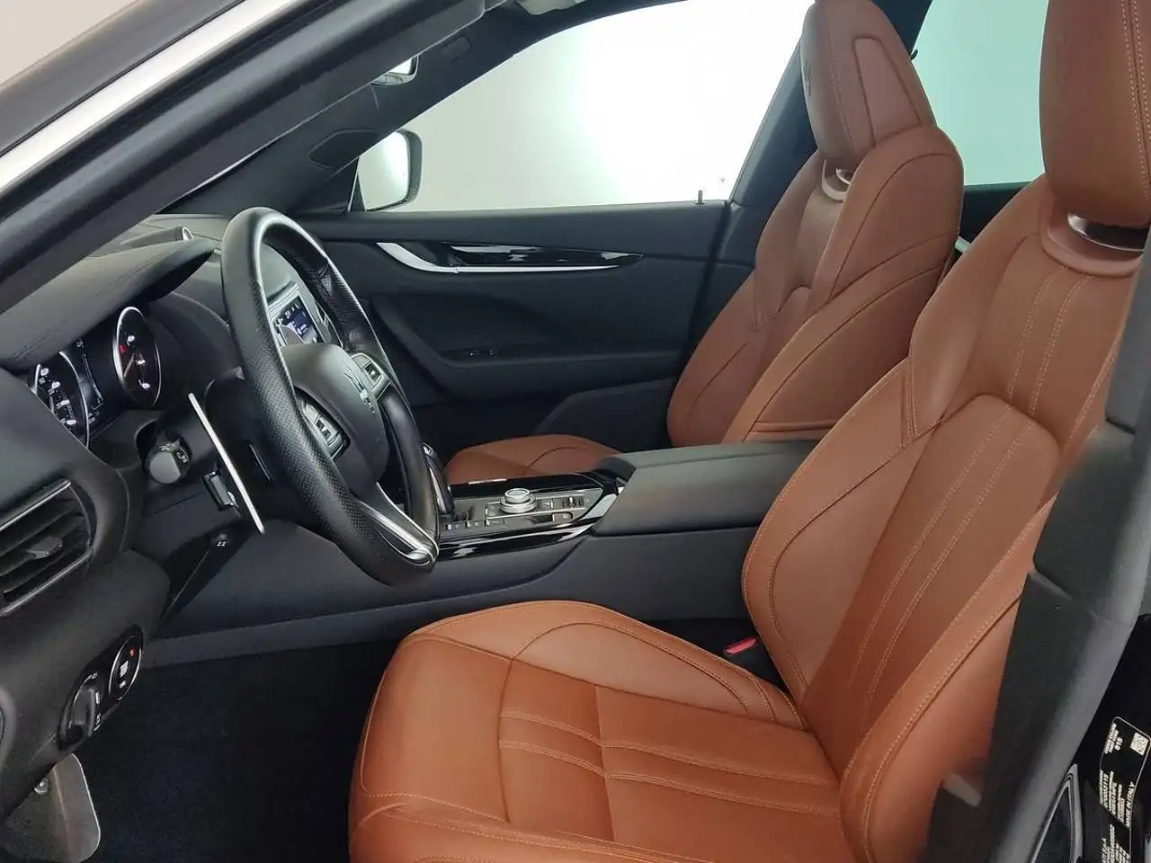 Maserati Levante 2022 — фото 10