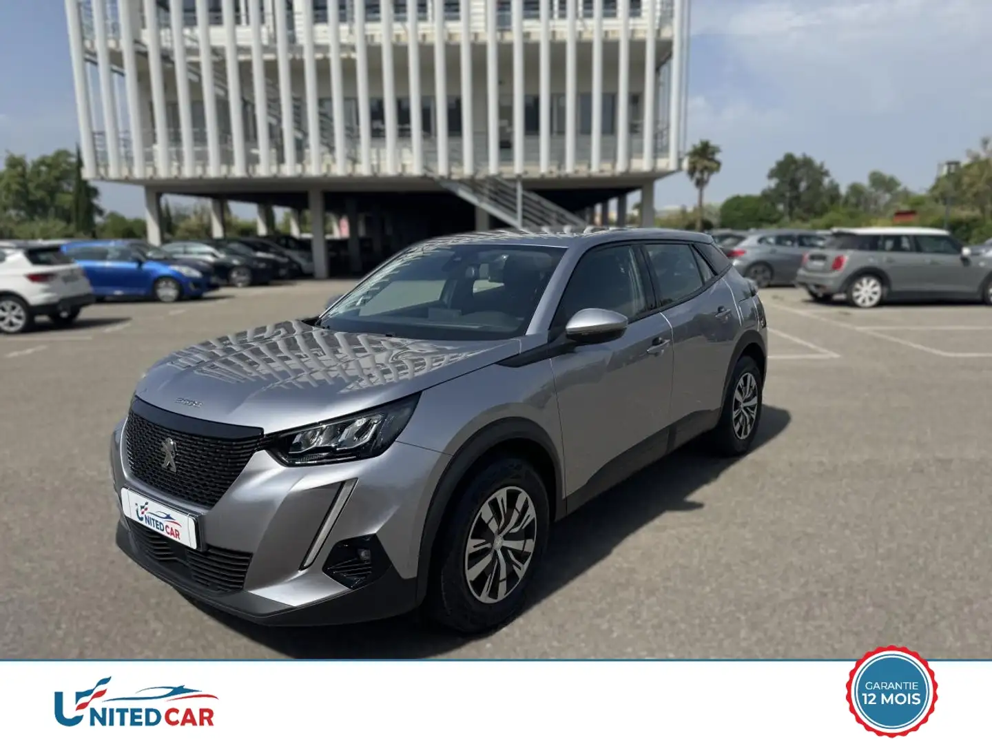 Peugeot 2008 1.2i PureTech (Couroie de distribution garantie 10 Gris - 1
