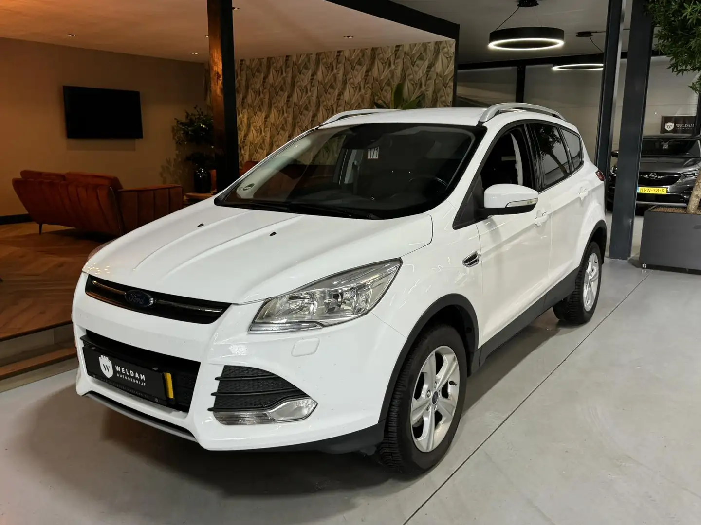 Ford Kuga 1.5 Titanium Garantie Trekhaak PDC Clima Keyless S Wit - 2