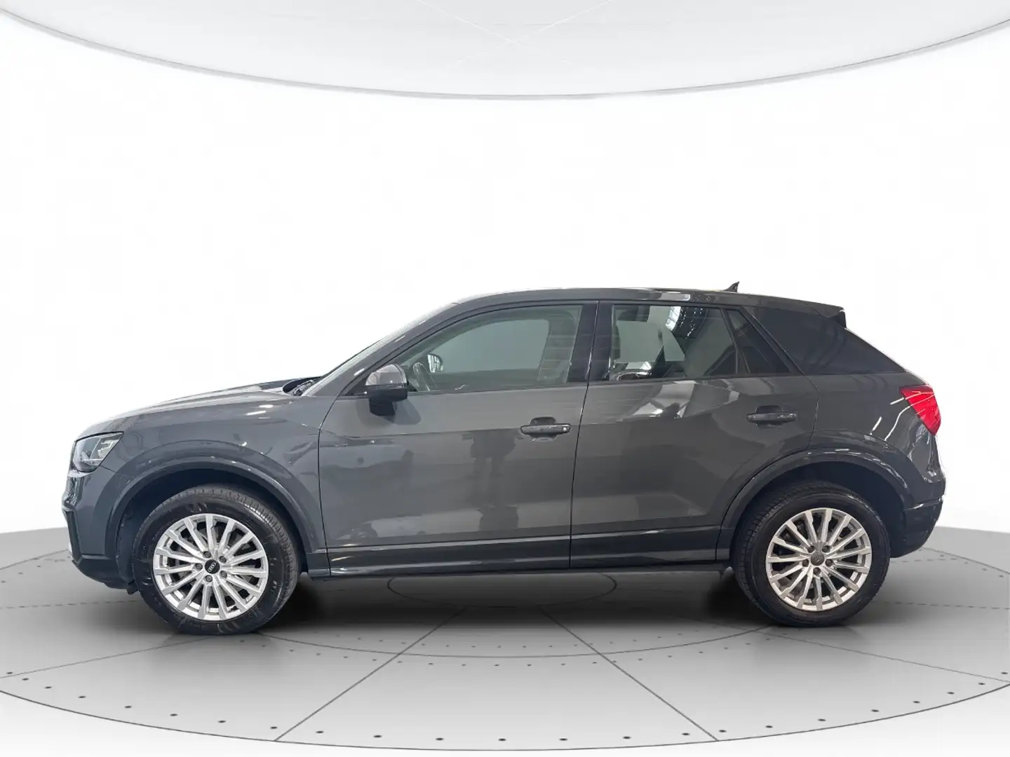 Audi Q2 1.6 tdi Business Grigio - 2