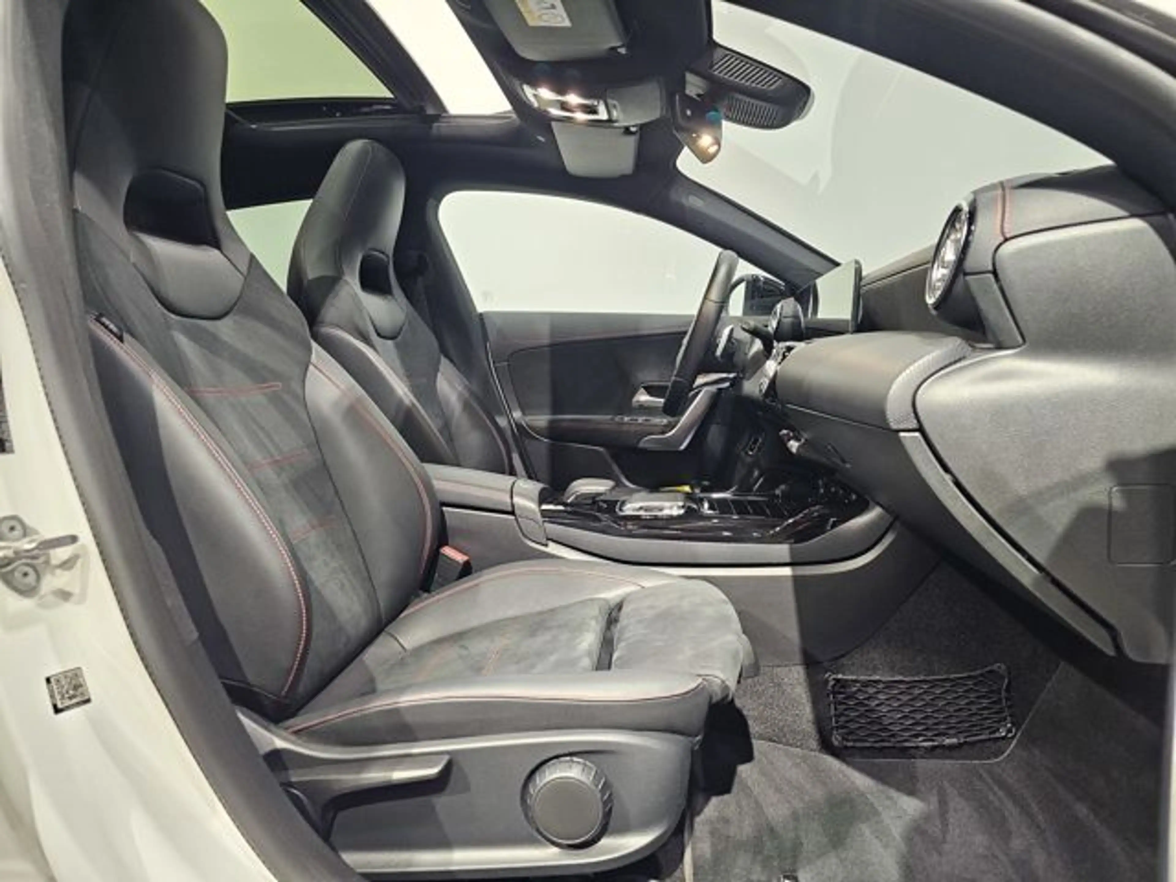 Mercedes-Benz CLA 35 AMG Shooting Brake Pano Led AHK KAMERA — photo 14