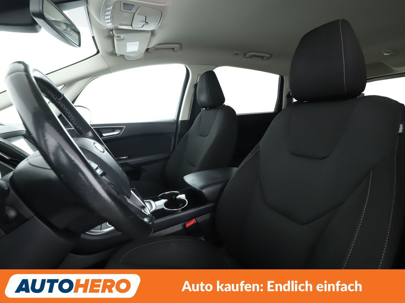 Ford S-Max 1.5 EcoBoost Titanium — photo 10
