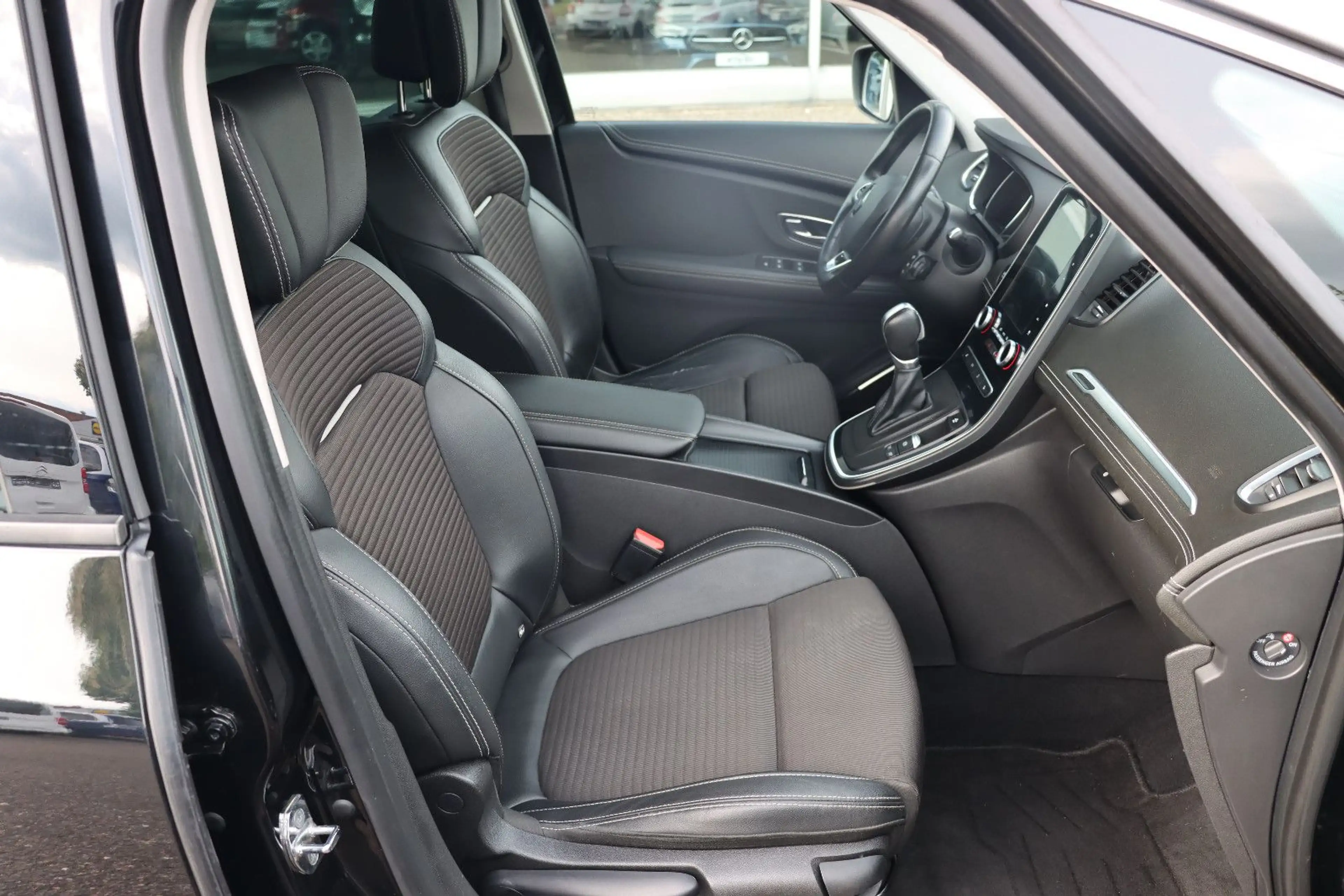 Renault Scenic IV BOSE Edition AMBIENTE MASSAGE LED — photo 9