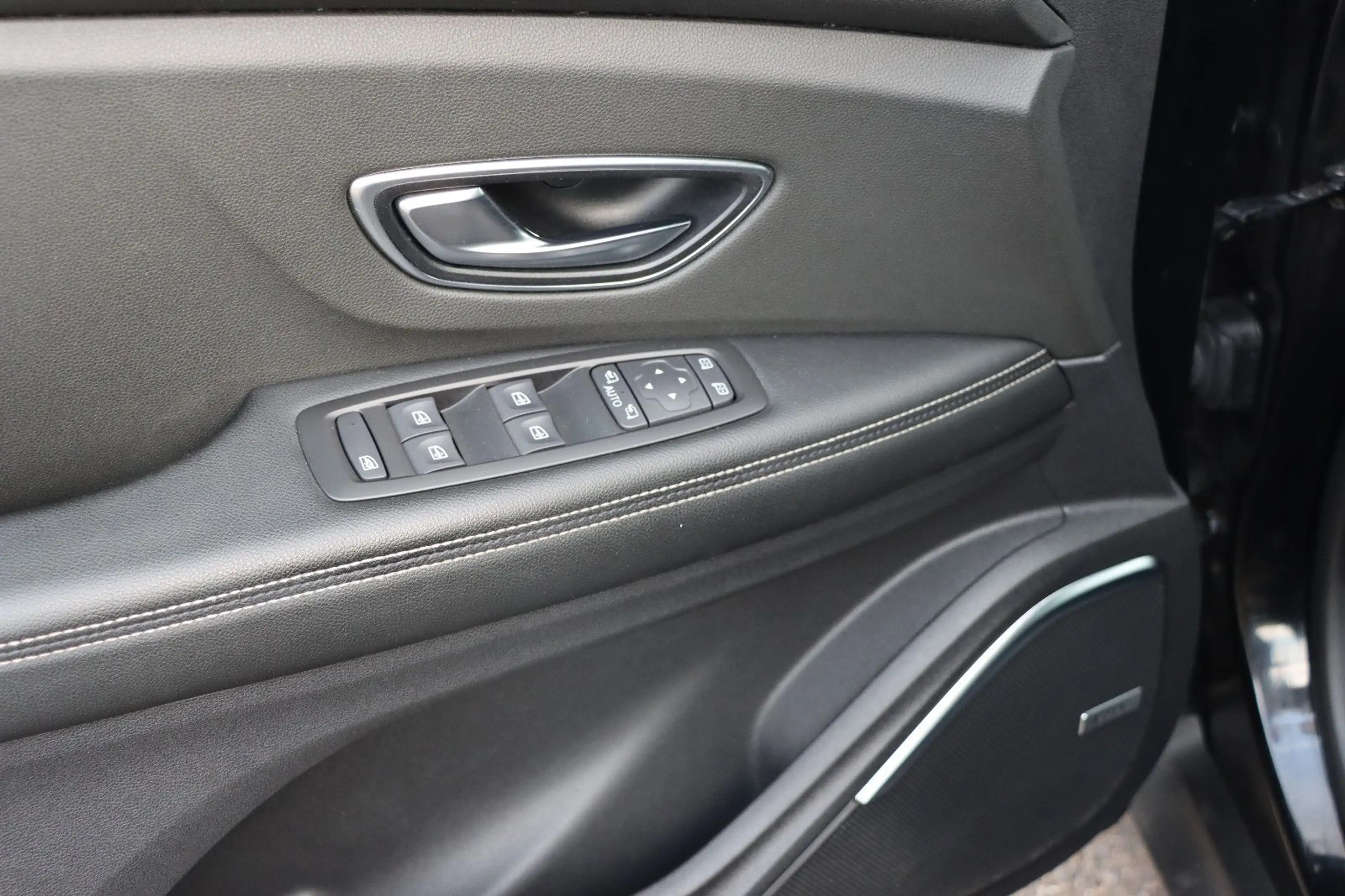 Renault Scenic IV BOSE Edition AMBIENTE MASSAGE LED — photo 13