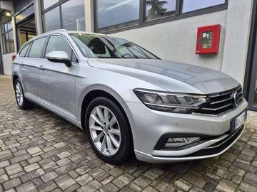 Passat  Variant 2.0 tdi Business 150cv dsg