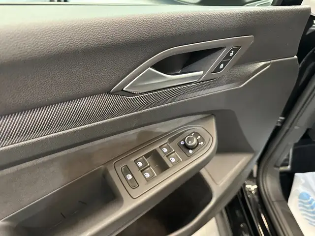 Volkswagen Golf view 13