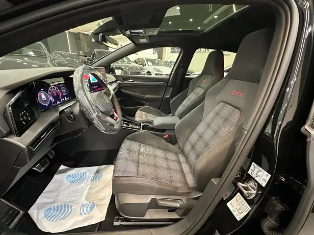 Volkswagen Golf view 8