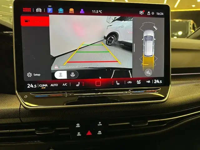 Volkswagen Golf view 10
