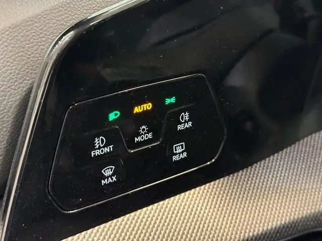Volkswagen Golf view 11