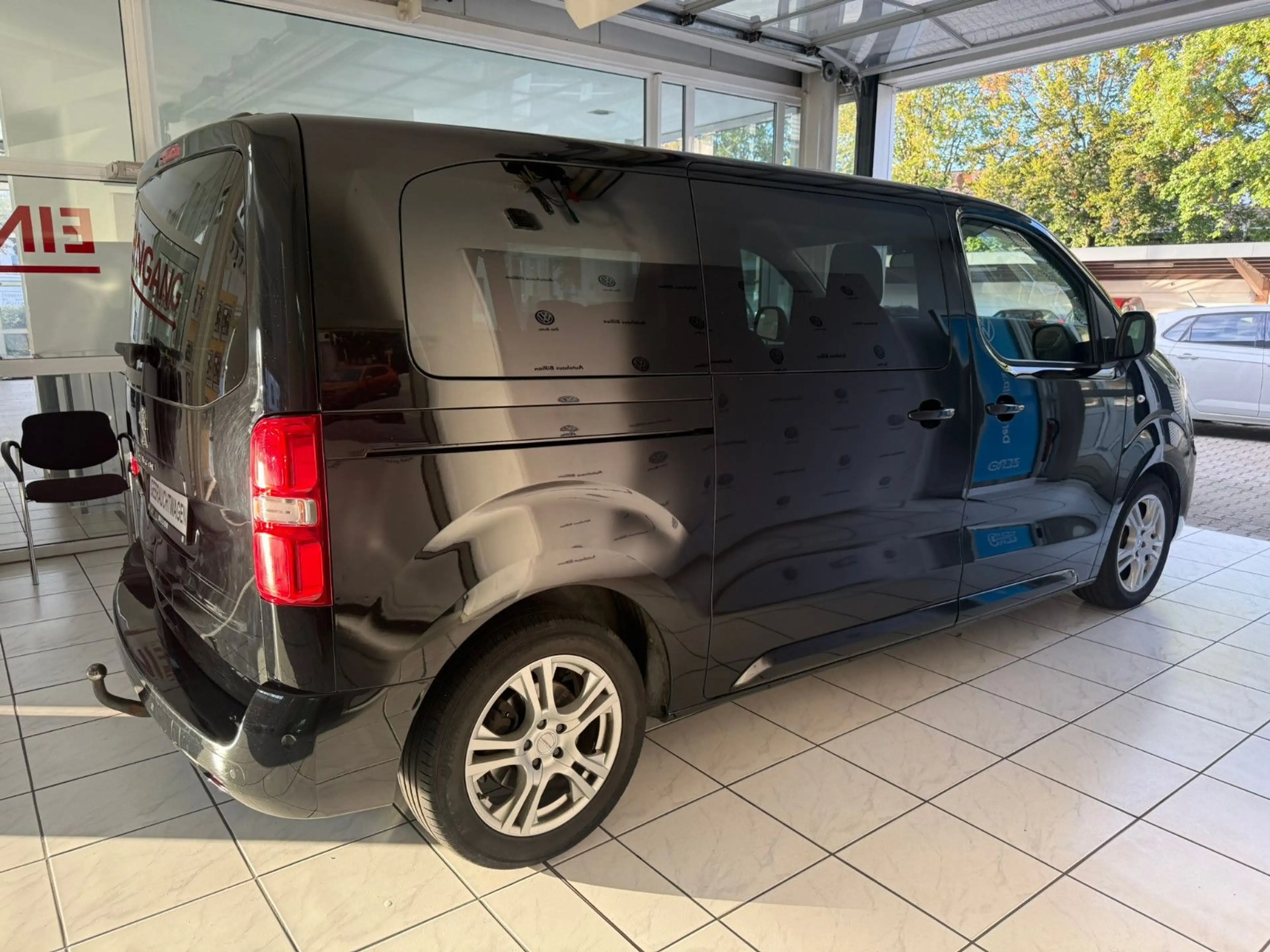Peugeot Traveller 2.0 BlueHDi 150 L2 Active // AHK, 8-Si — photo 6