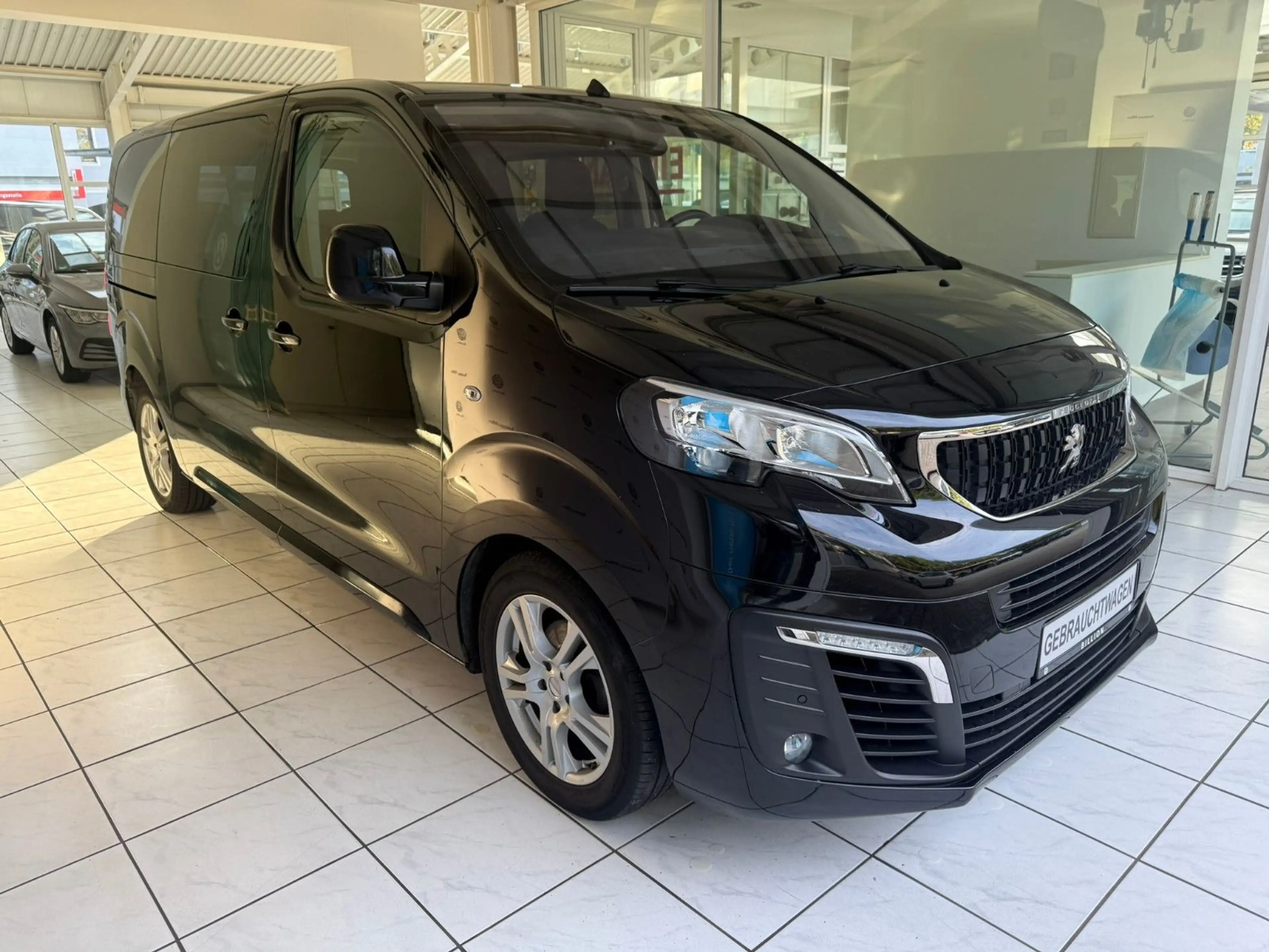 Peugeot Traveller 2.0 BlueHDi 150 L2 Active // AHK, 8-Si — photo 5